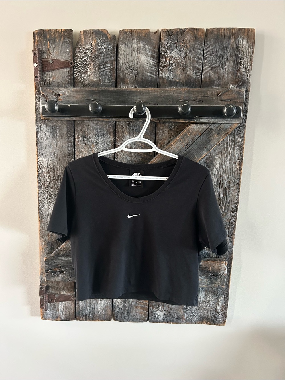 Women's Nike Black Cropped Centre Swoosh T-Shirt